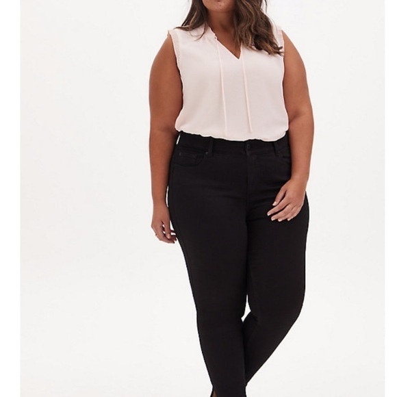 New Torrid Chiffon pleated sleeveless shirt blush pink 5X plus size top - Picture 7 of 10